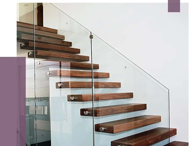 Стеклянные перила для лестницы в Новотроицке от 15179 руб.