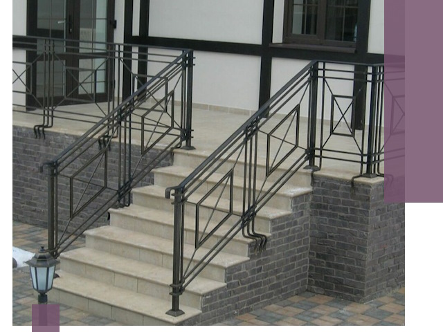 Перила для крыльца в Новотроицке — монтаж, изготовление и установка